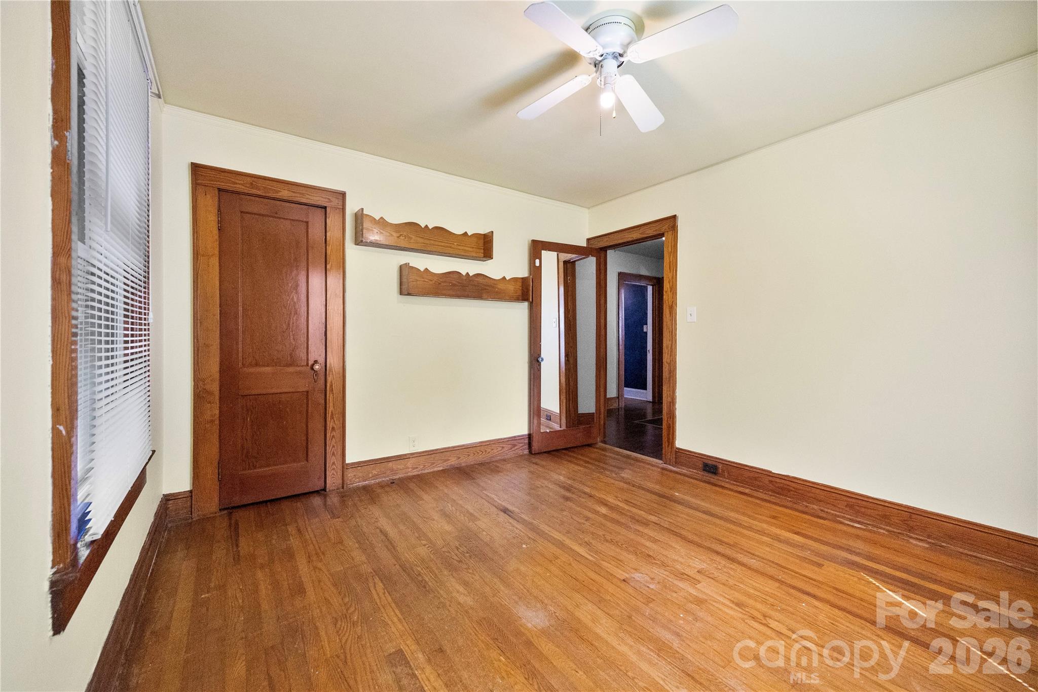 309 S Main Avenue Property Photo 25