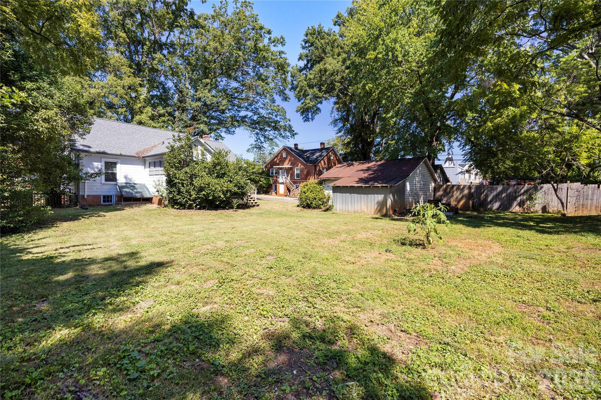 309 S Main Avenue Property Photo 26