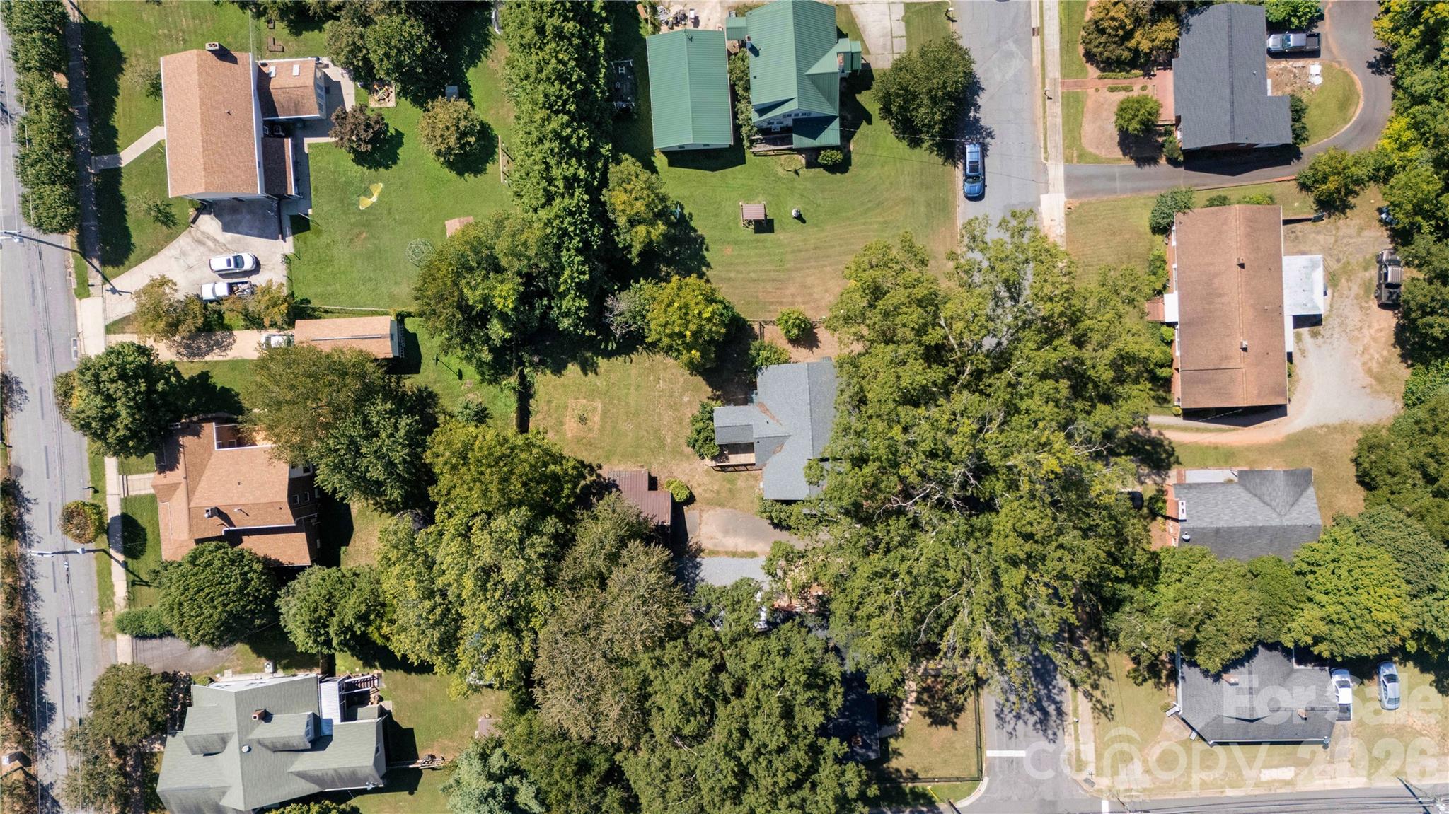 309 S Main Avenue Property Photo 34