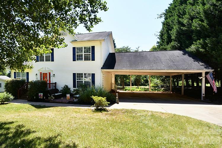 235 Crystal Circle Property Photo 1