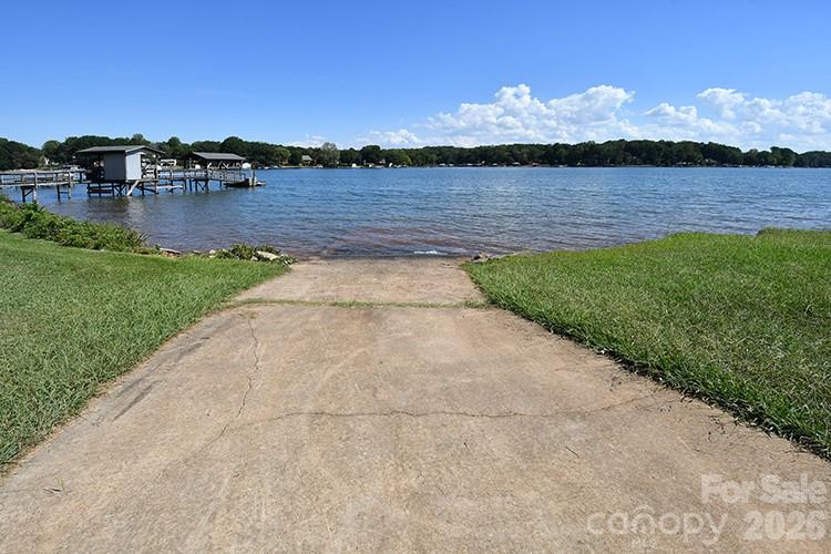 235 Crystal Circle Property Photo 2