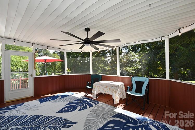 235 Crystal Circle Property Photo 7