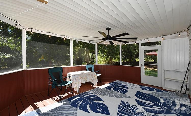 235 Crystal Circle Property Photo 8