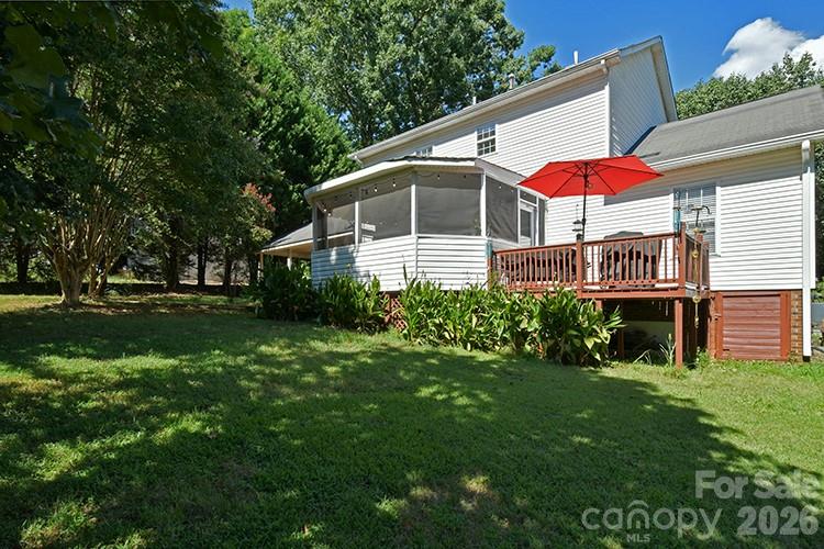 235 Crystal Circle Property Photo 15