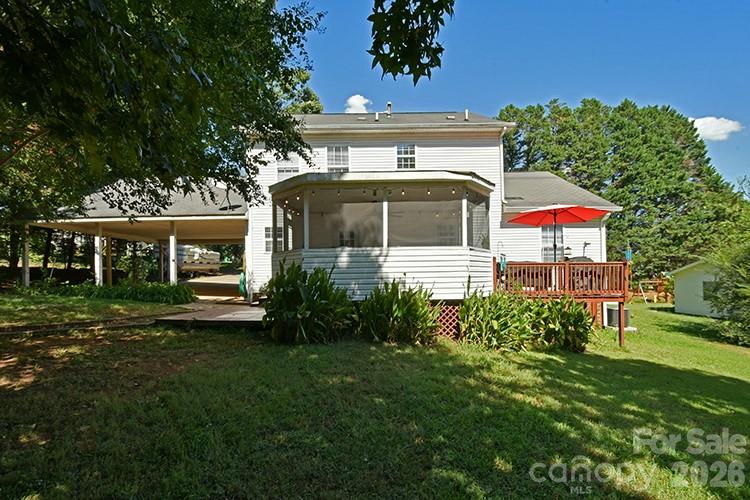 235 Crystal Circle Property Photo 16
