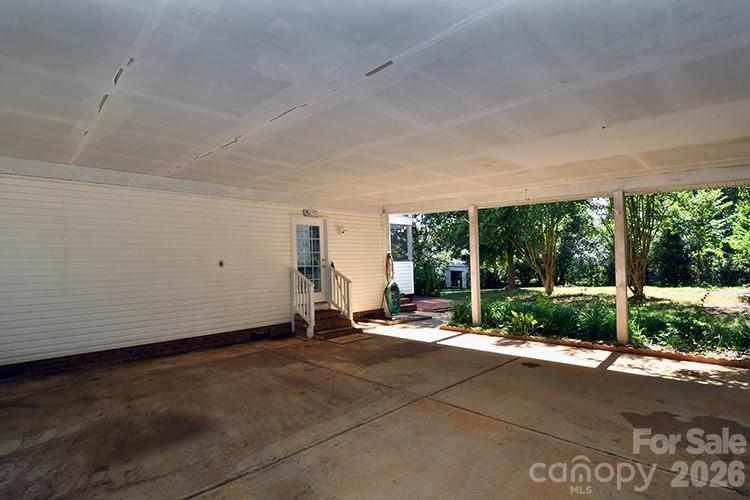 235 Crystal Circle Property Photo 36