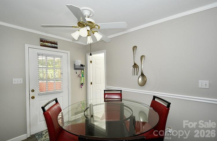 235 Crystal Circle Property Photo 40