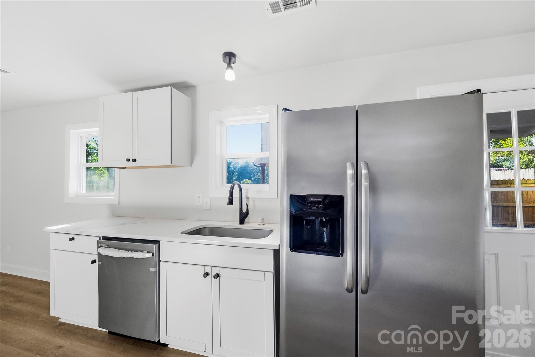 1101 Opal Street Property Photo 10