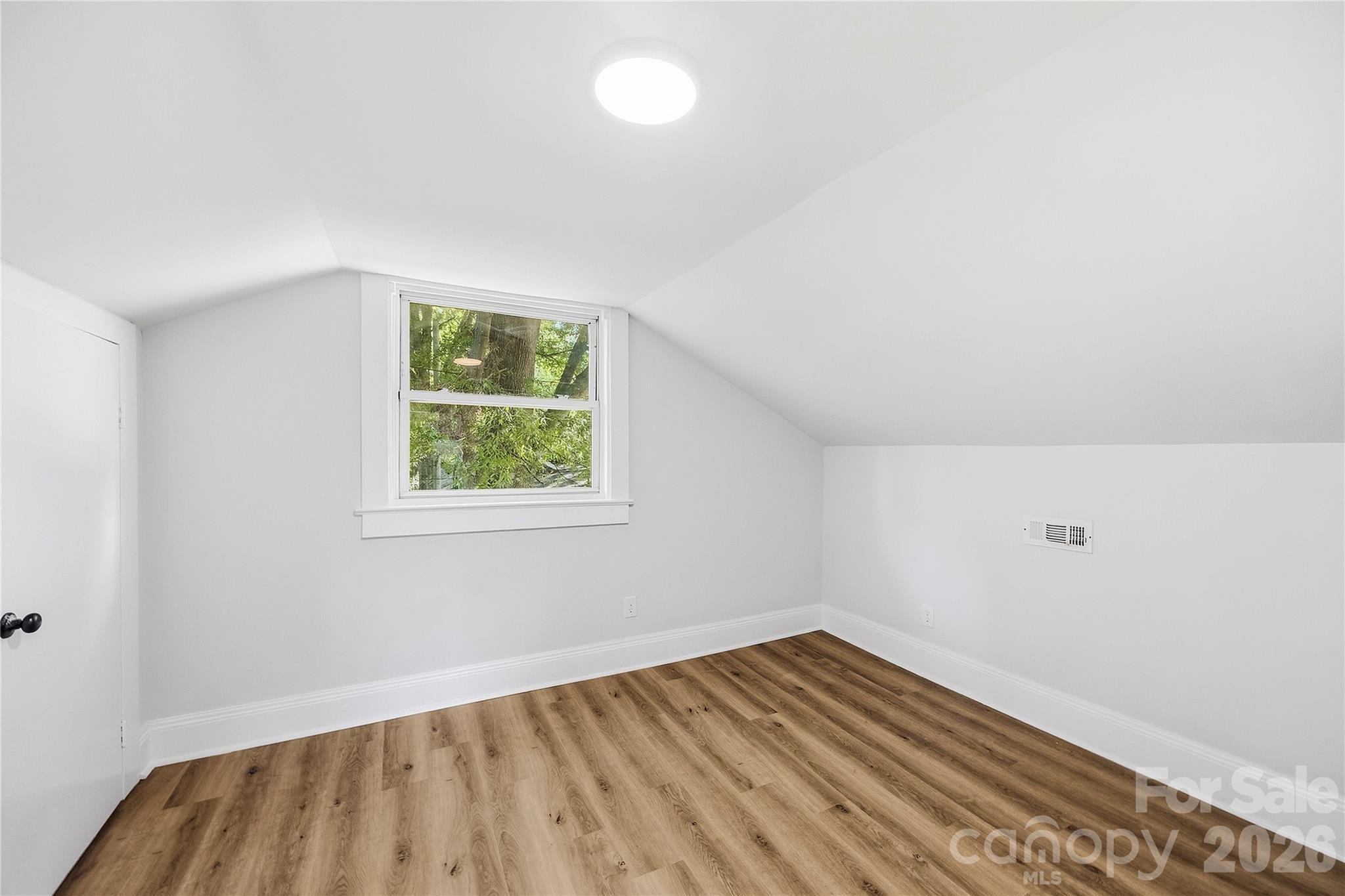 1101 Opal Street Property Photo 18