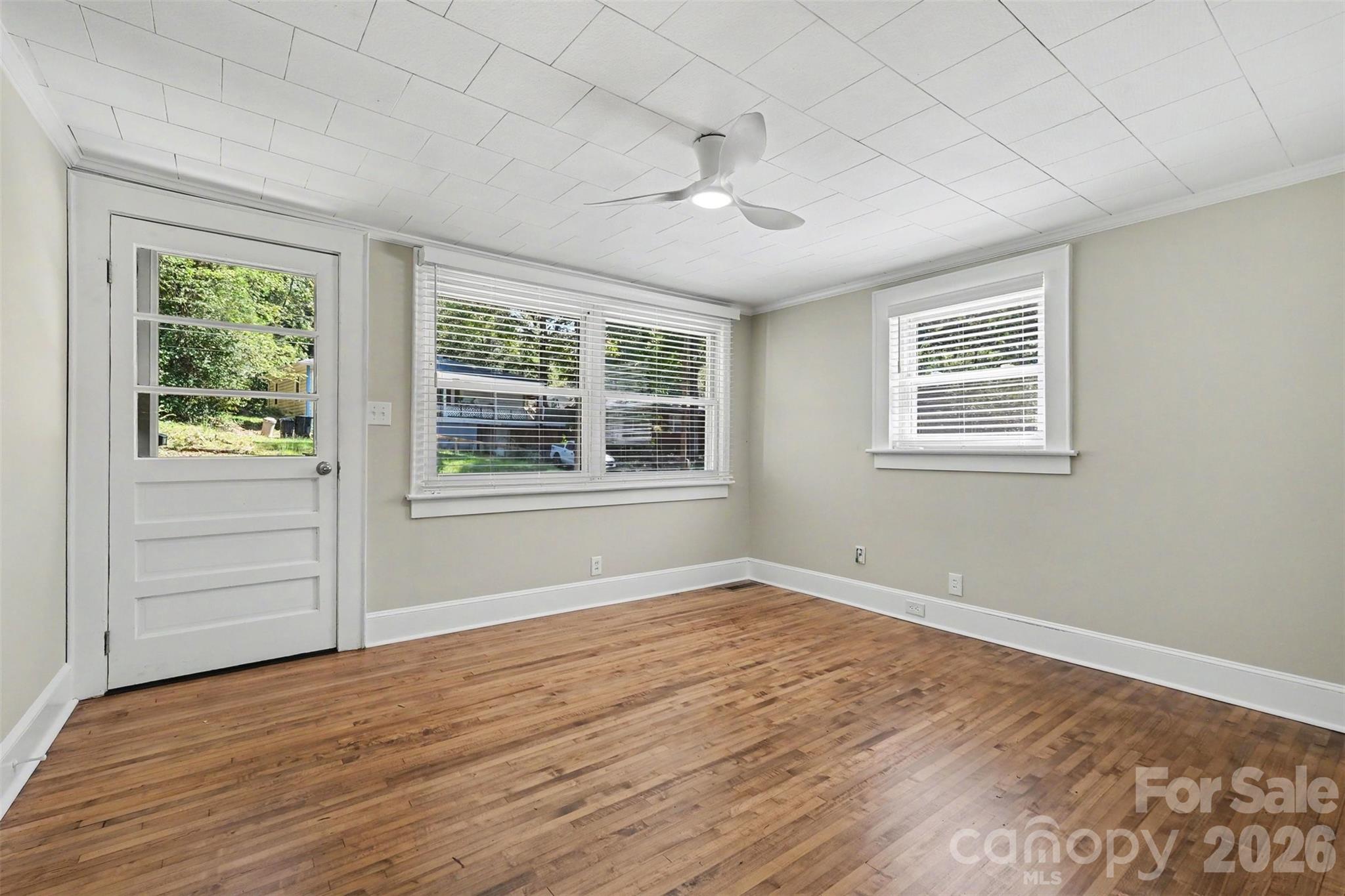 573 Allison Street Property Photo 4