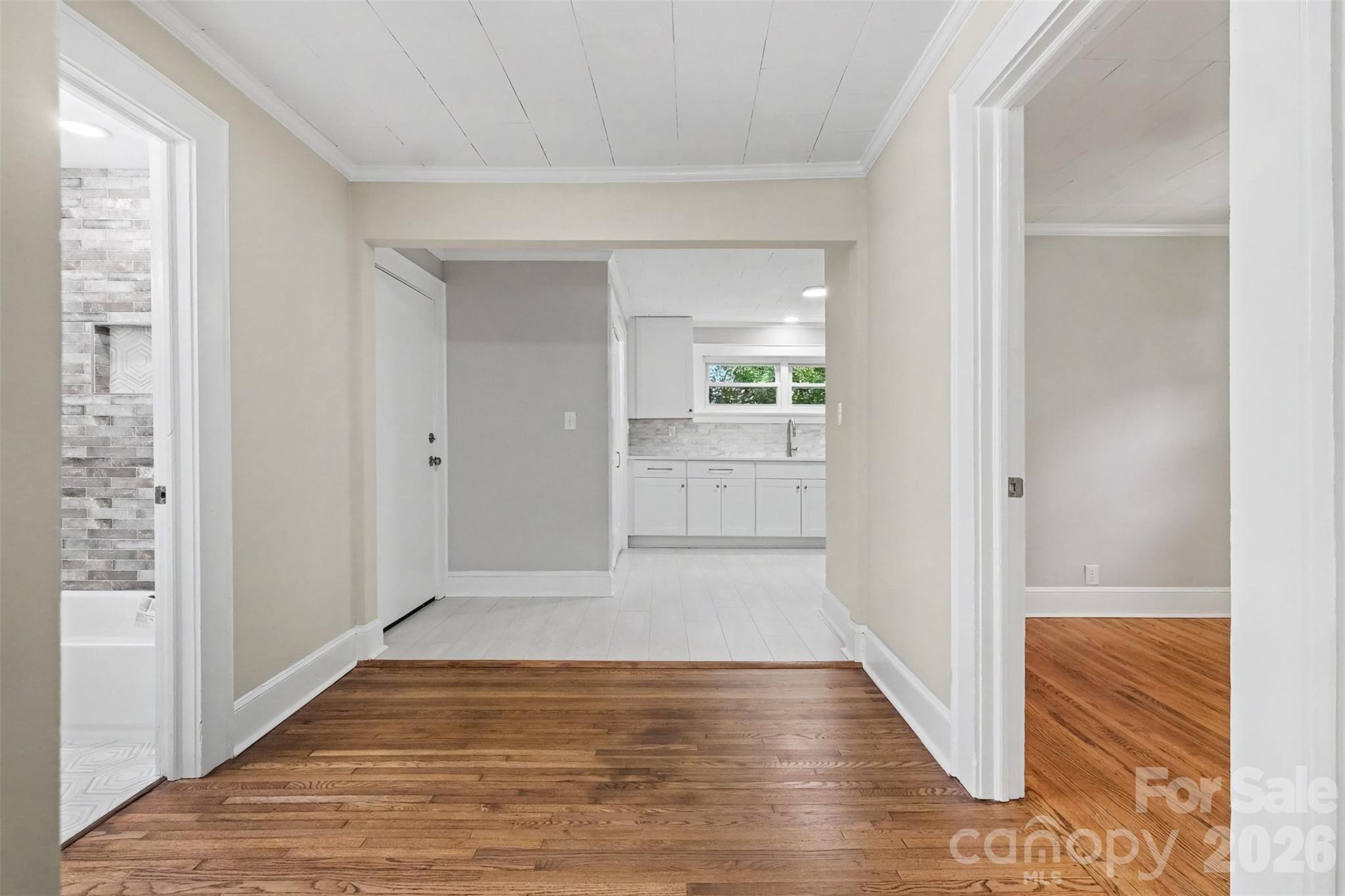 573 Allison Street Property Photo 6