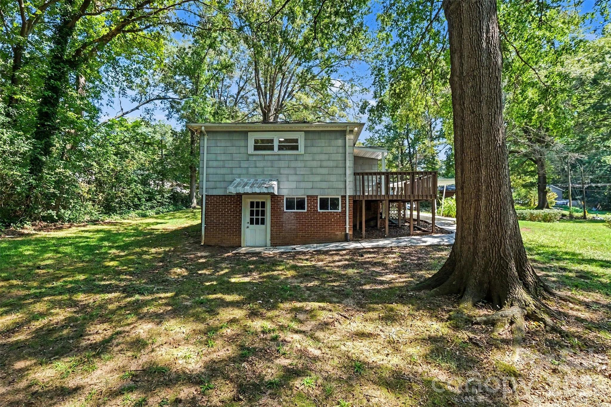573 Allison Street Property Photo 25