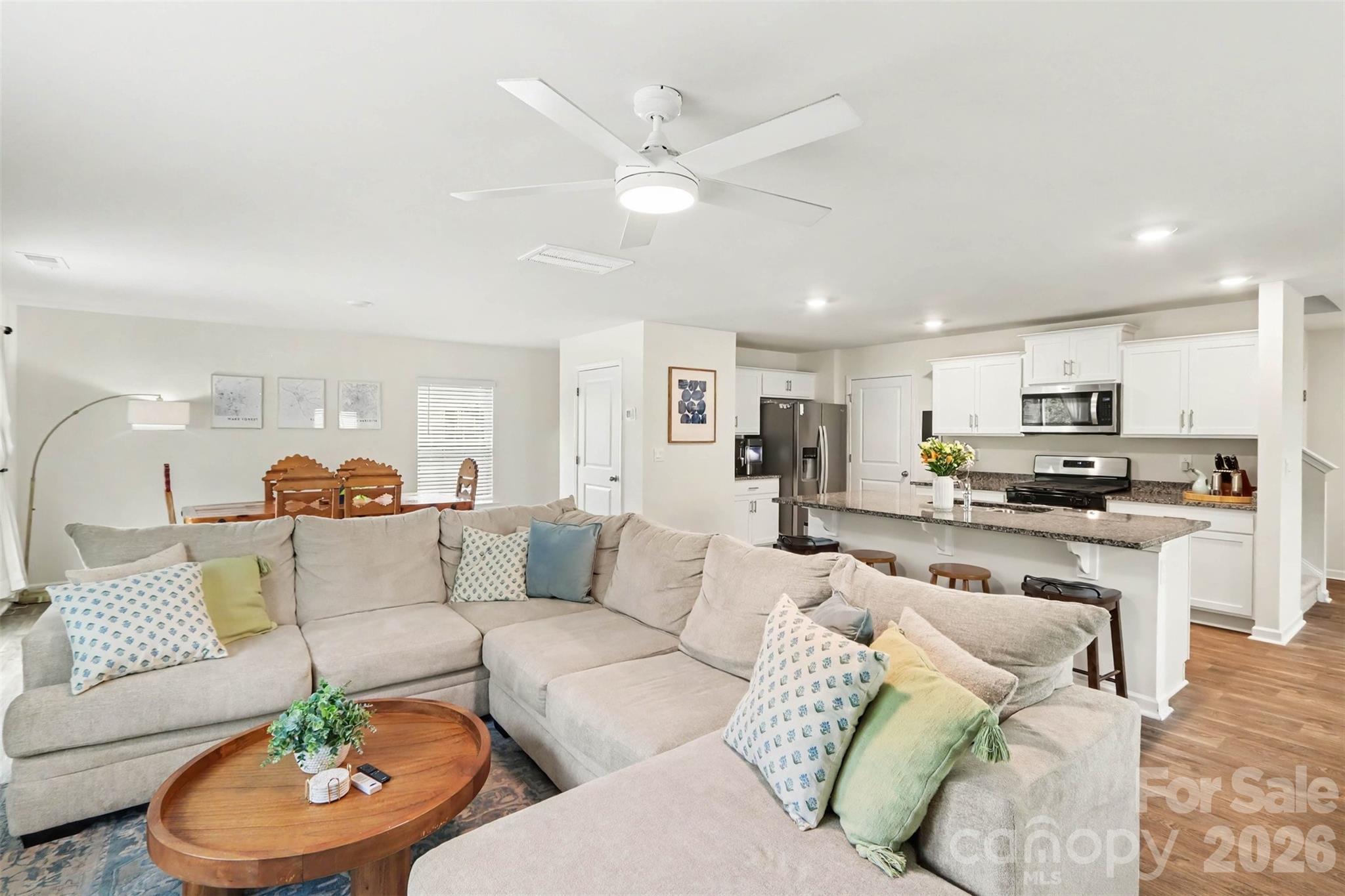 2158 Redstone Drive Property Photo 4