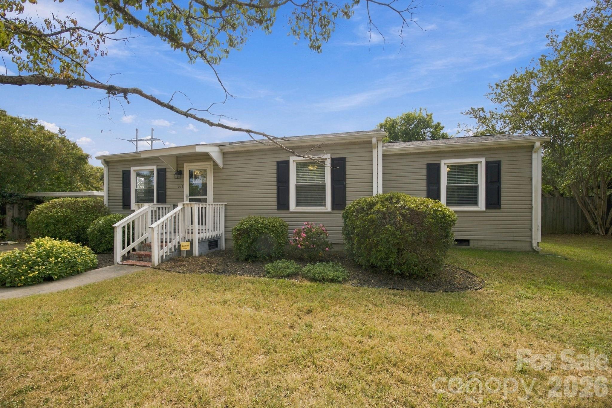 208 Faile Street Property Photo 2