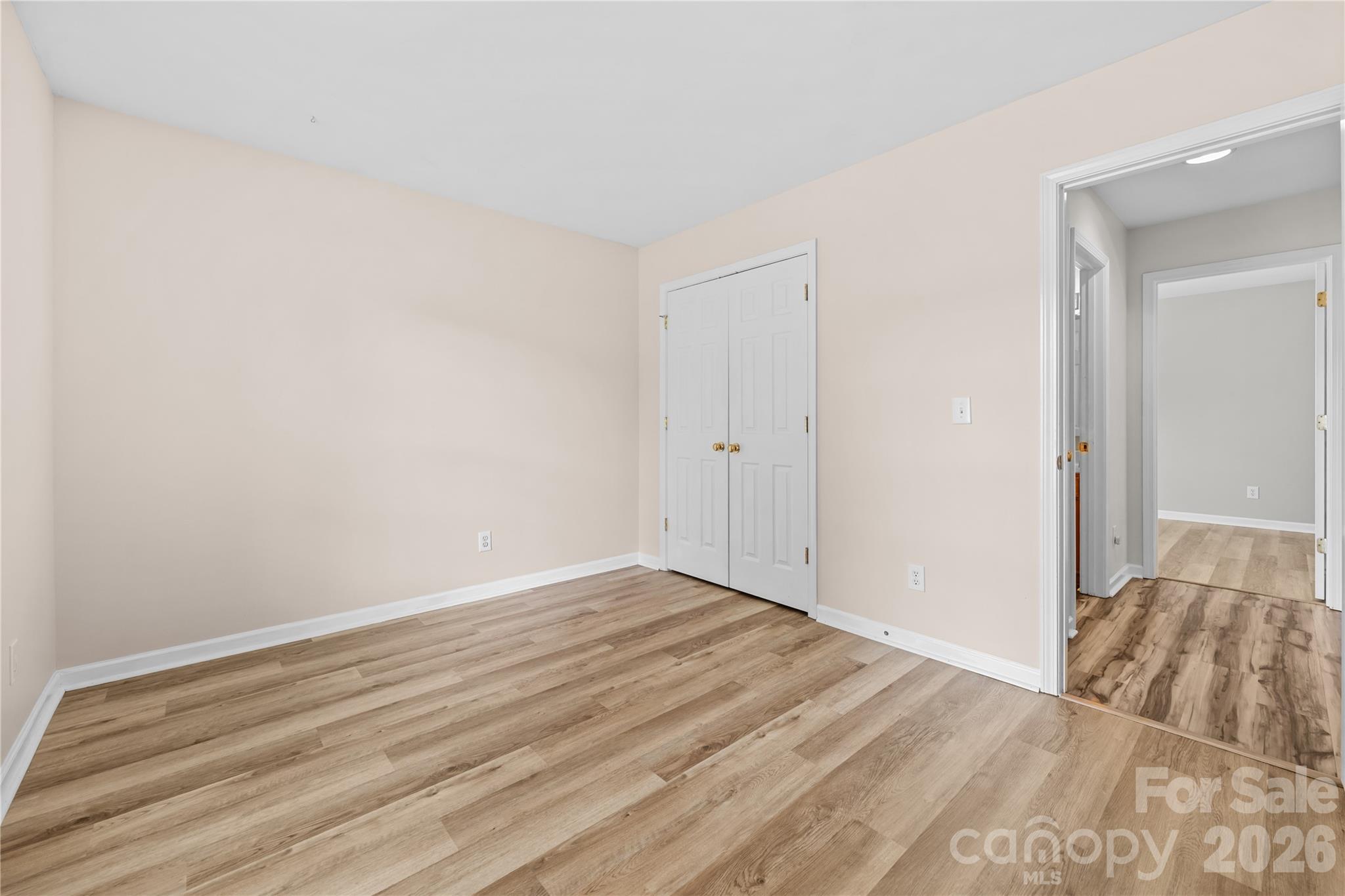 11811 Cheviott Hill Lane Property Photo 6