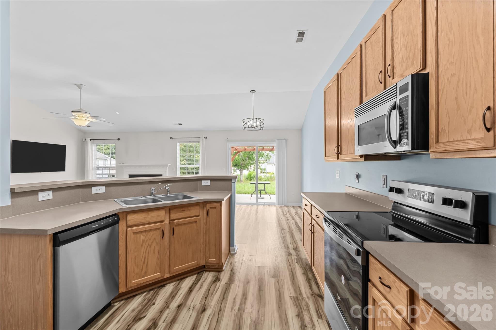 11811 Cheviott Hill Lane Property Photo 9