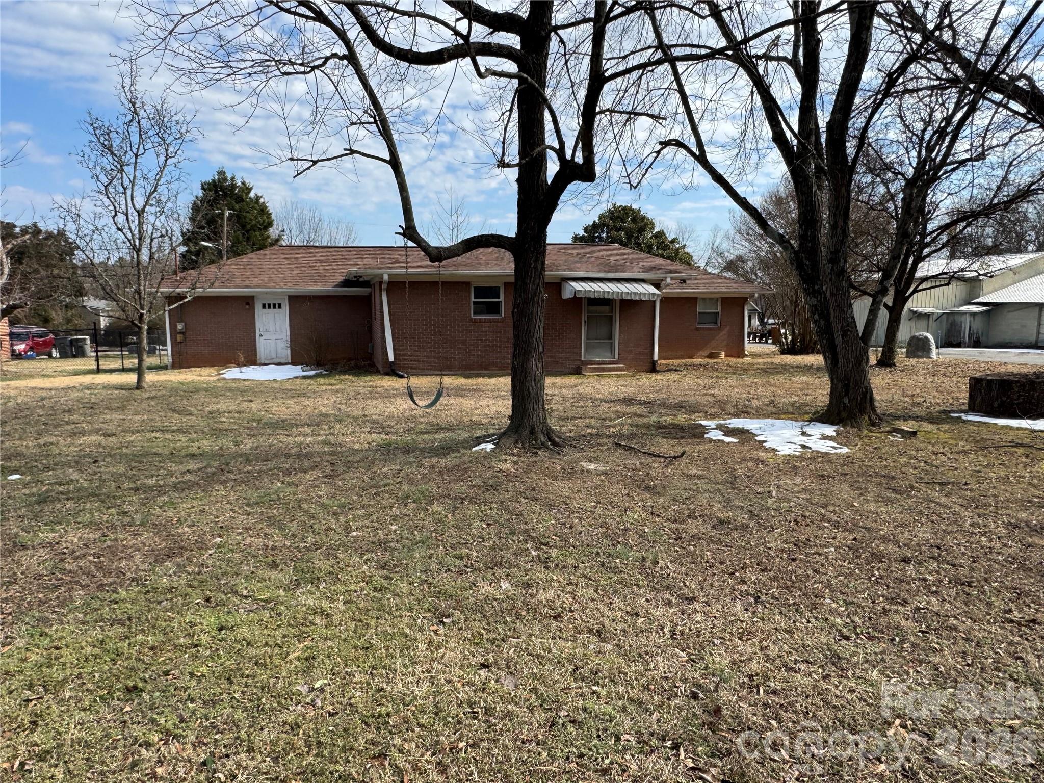 545 Collins Street Property Photo 7