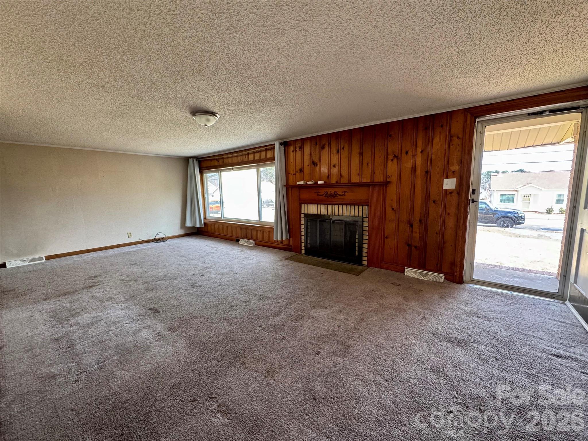 545 Collins Street Property Photo 9