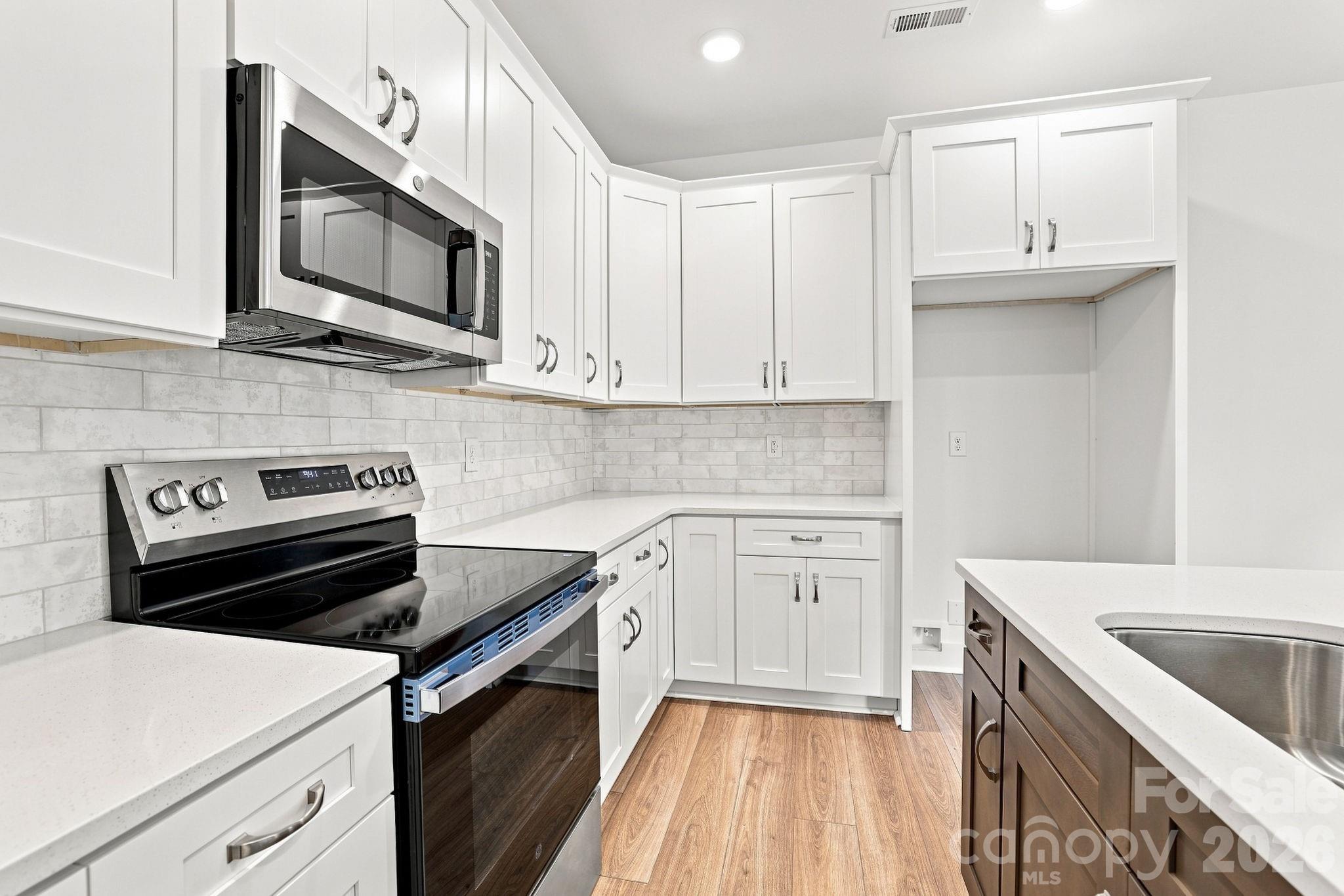 719 Hazel Blakeney Road Property Photo 18