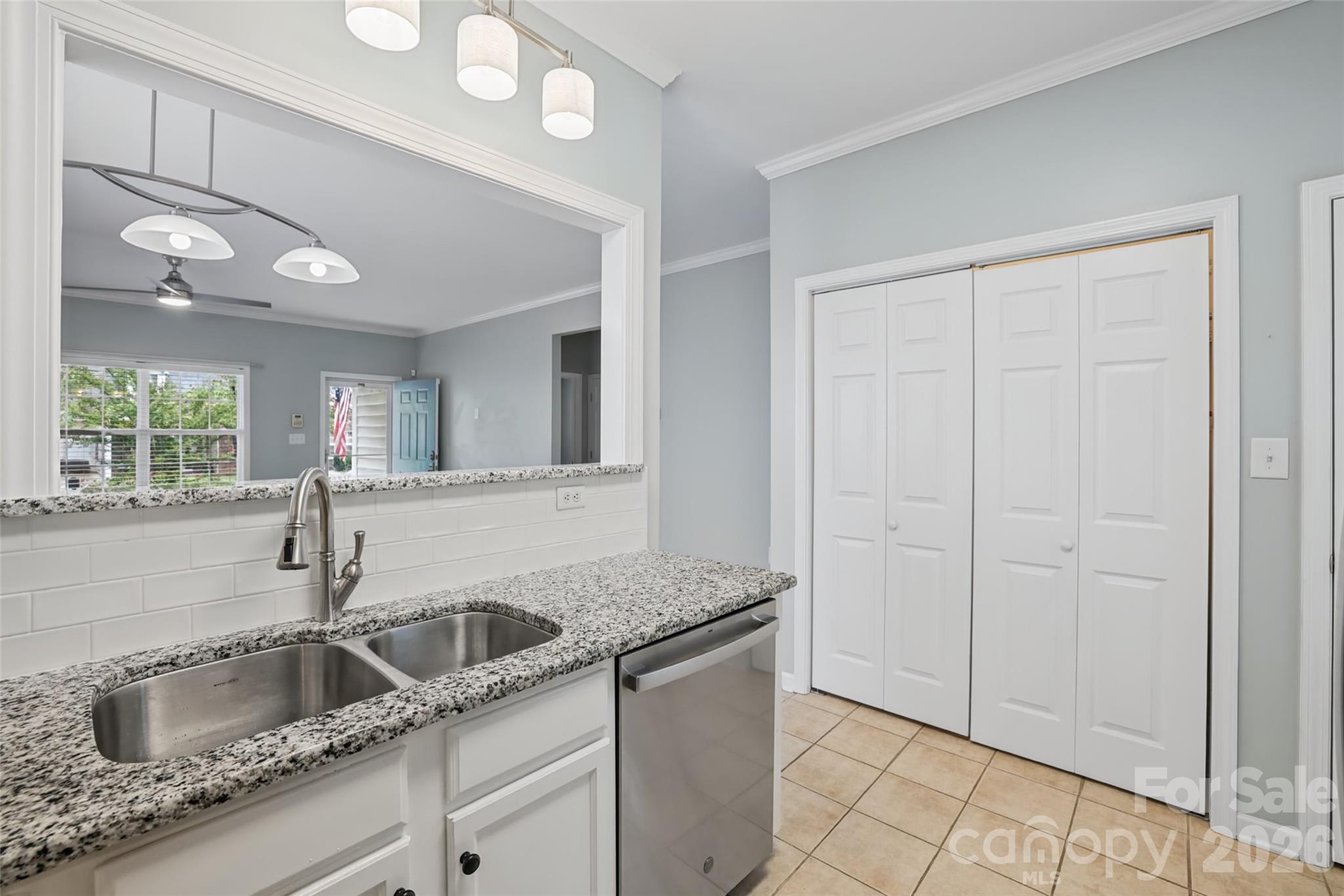 1720 Clemmon Sanders Circle Property Photo 12