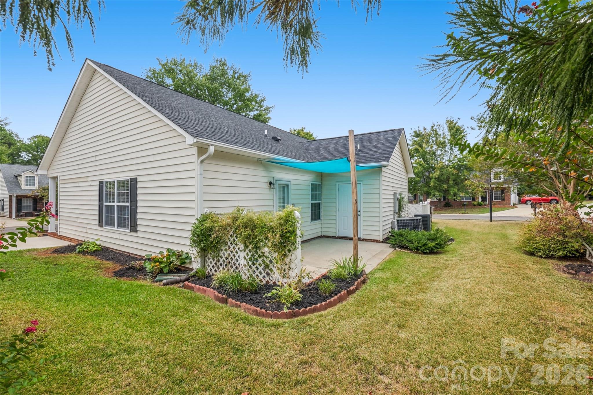 1720 Clemmon Sanders Circle Property Photo 26