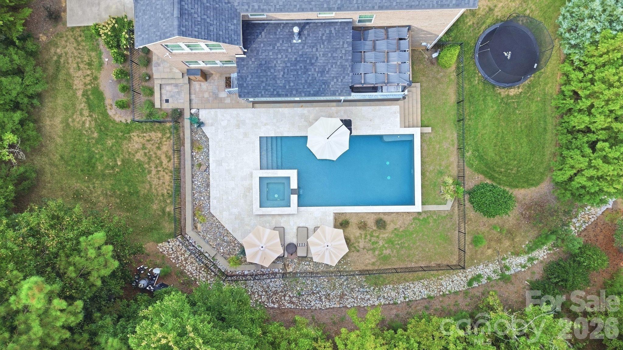 612 Highland Ridge Point Property Photo 5