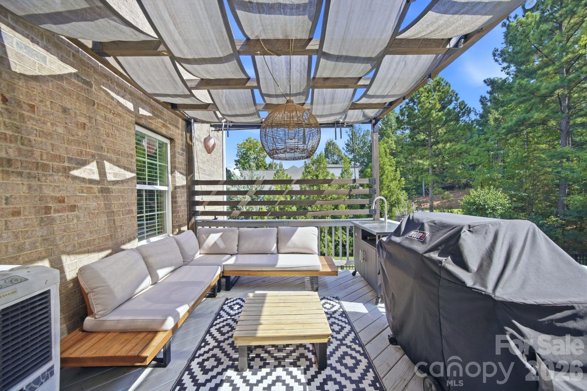 612 Highland Ridge Point Property Photo 7