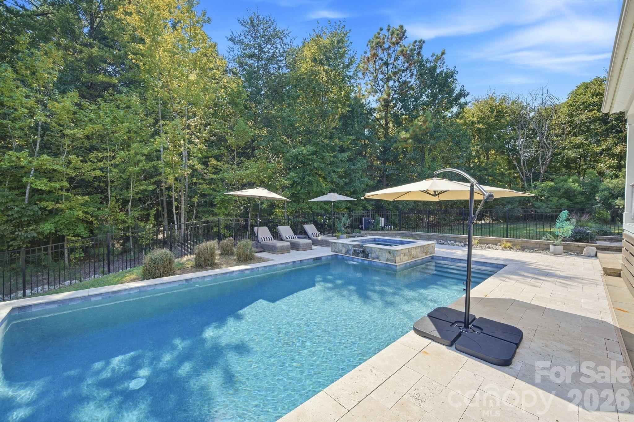 612 Highland Ridge Point Property Photo 10