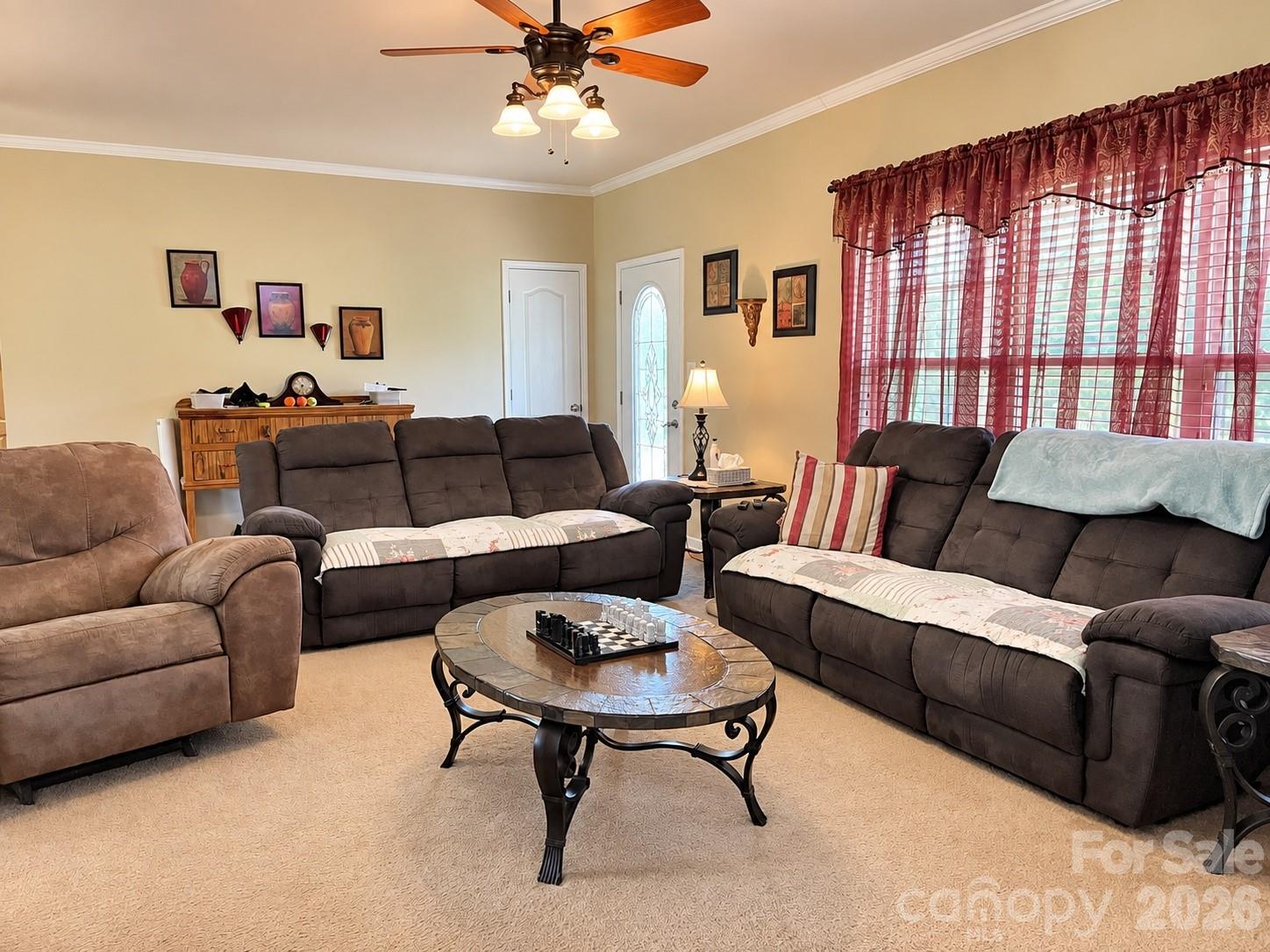 1046 Edgemont Terrace Property Photo 8