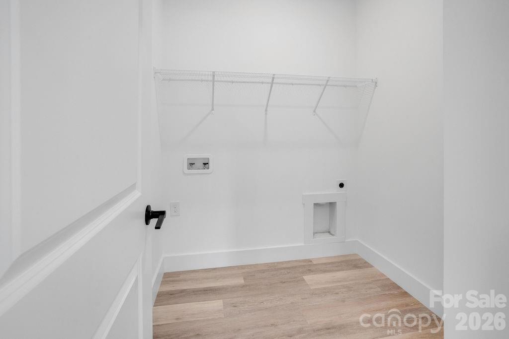 1402 N Modena Street Property Photo 11