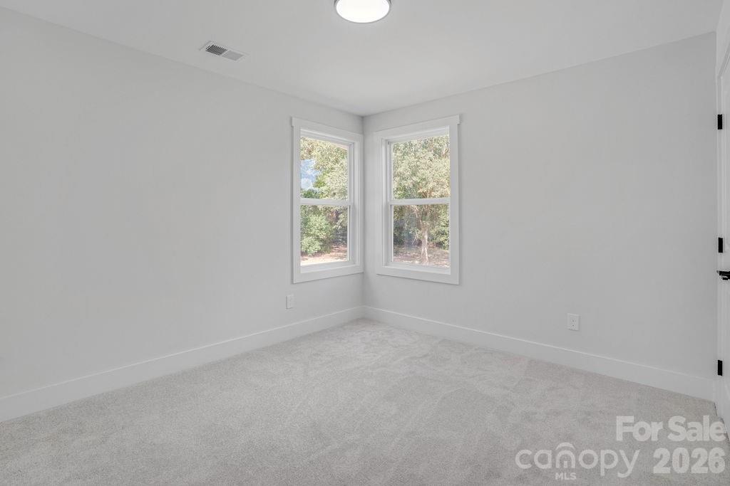 1402 N Modena Street Property Photo 13