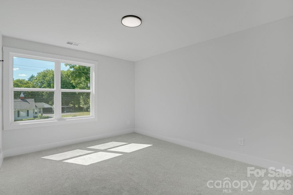1402 N Modena Street Property Photo 15