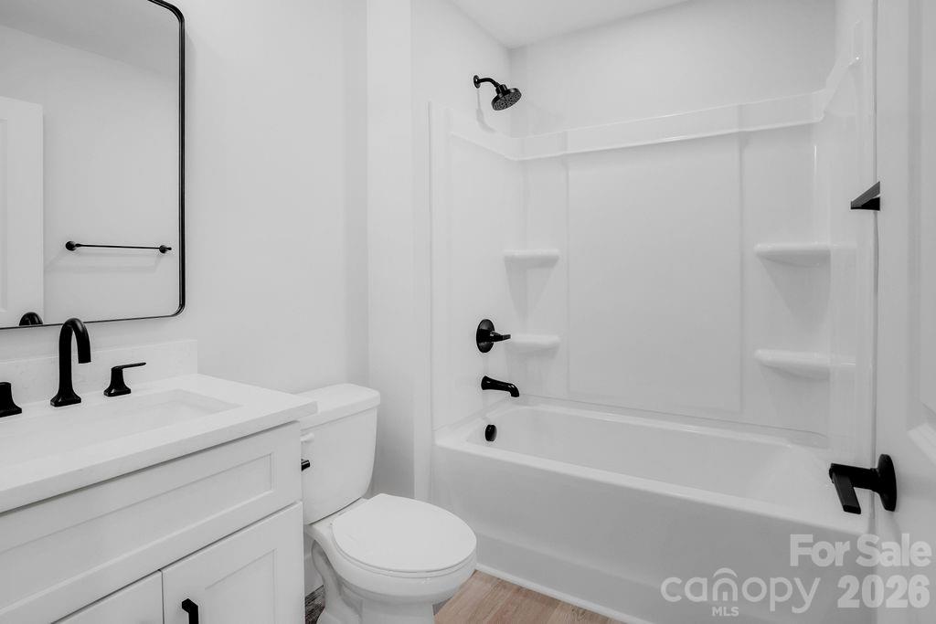 1402 N Modena Street Property Photo 18