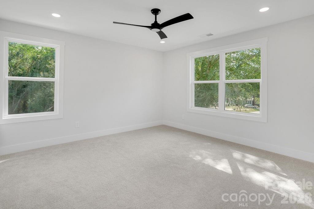 1402 N Modena Street Property Photo 19