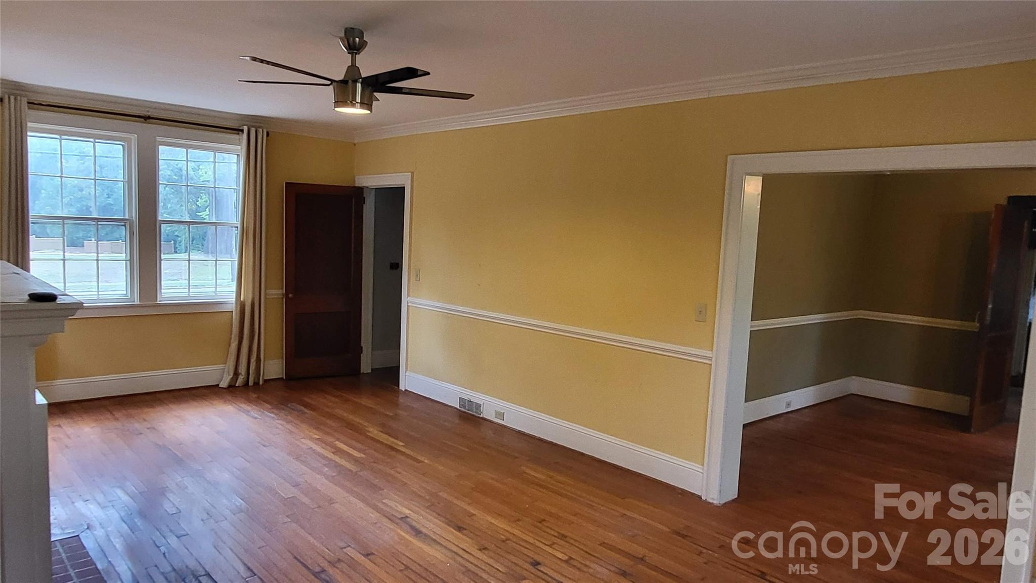 504 Chesterfield Avenue Property Photo 3