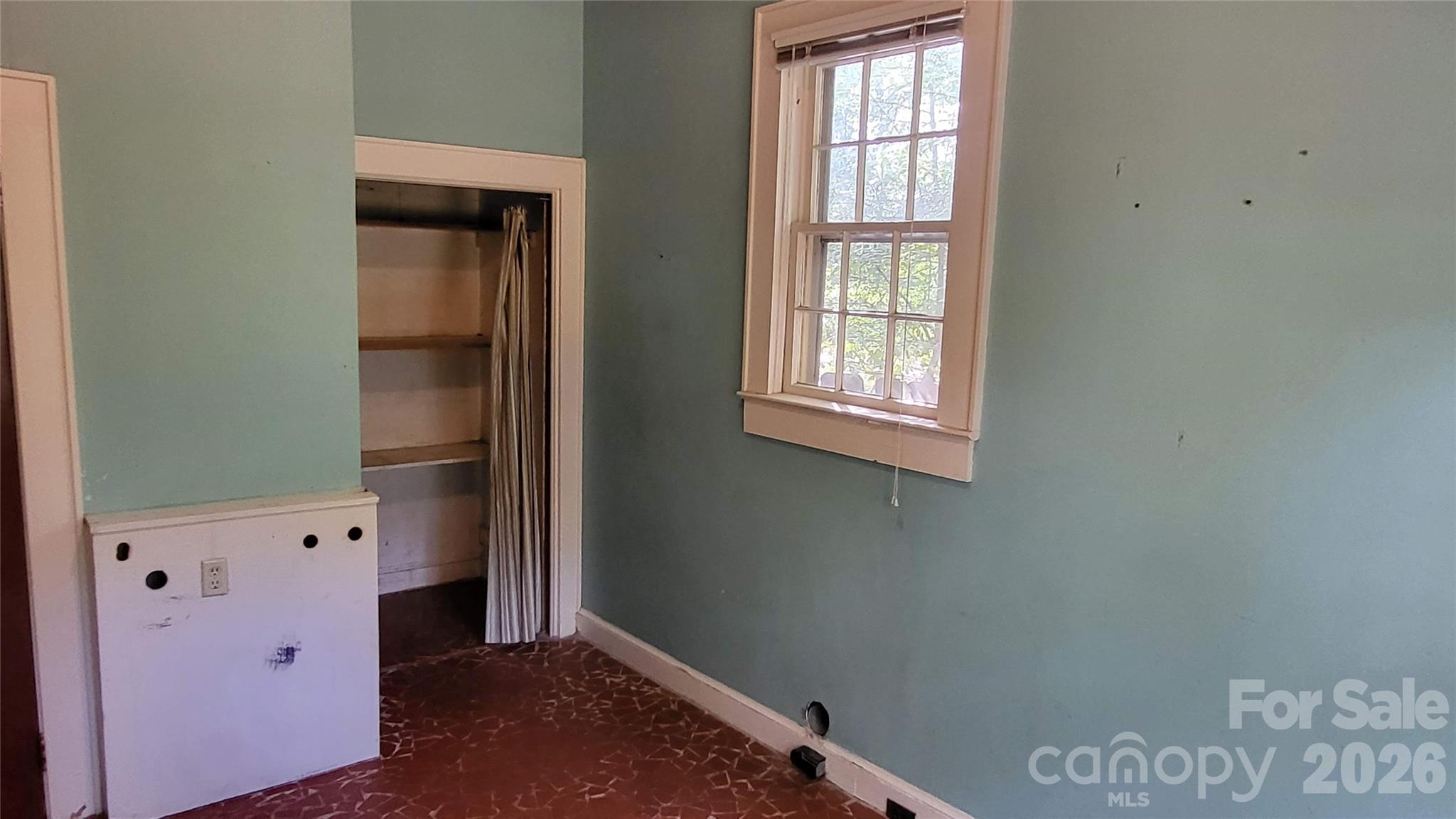 504 Chesterfield Avenue Property Photo 8