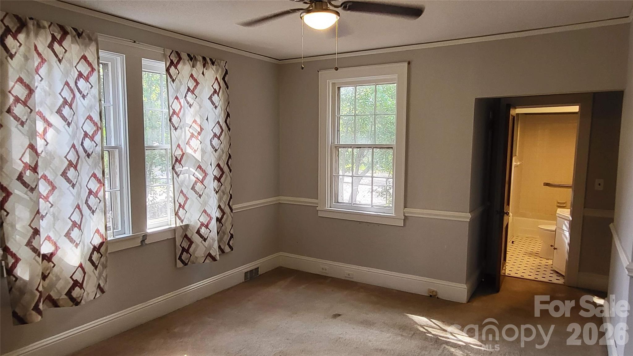 504 Chesterfield Avenue Property Photo 11