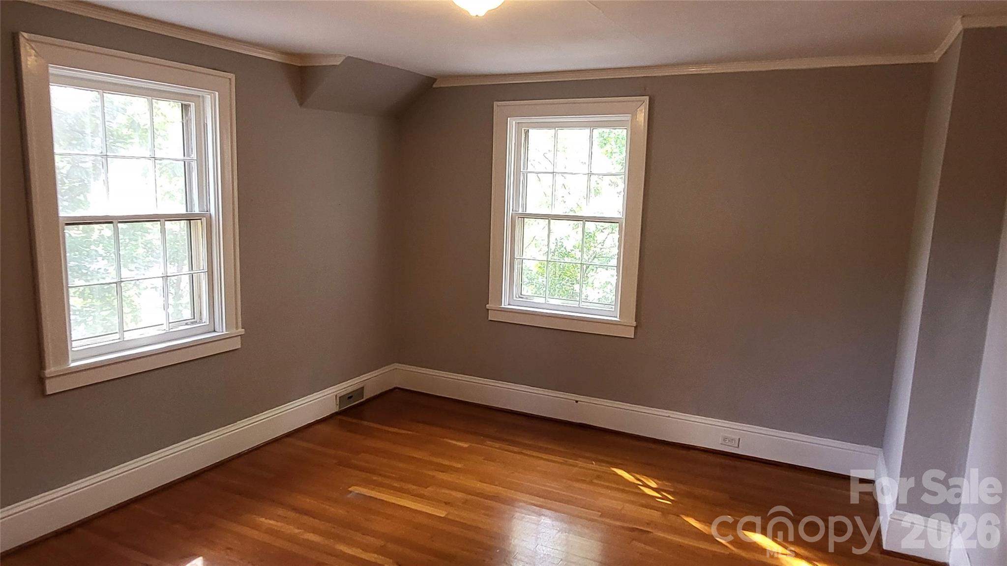 504 Chesterfield Avenue Property Photo 18