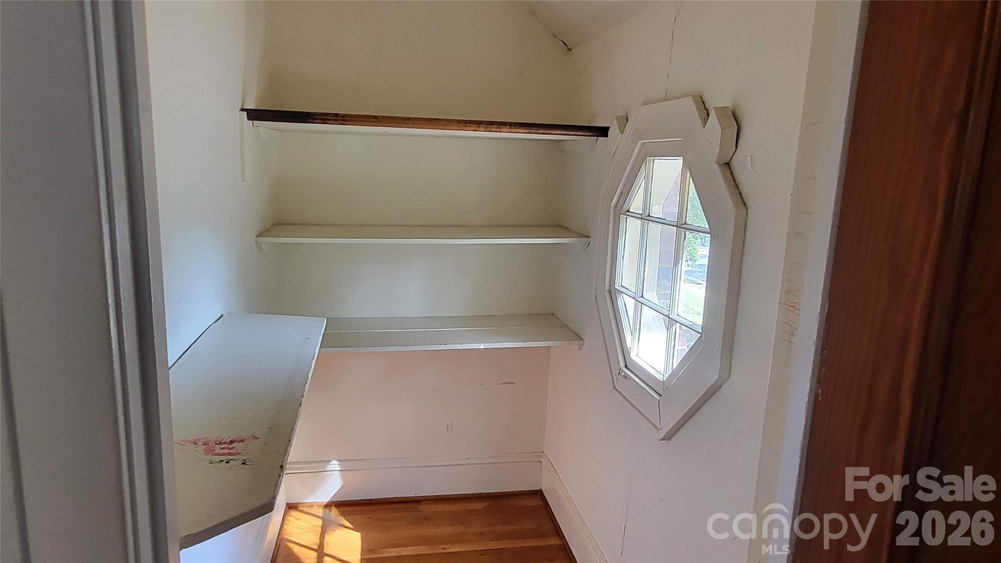 504 Chesterfield Avenue Property Photo 20