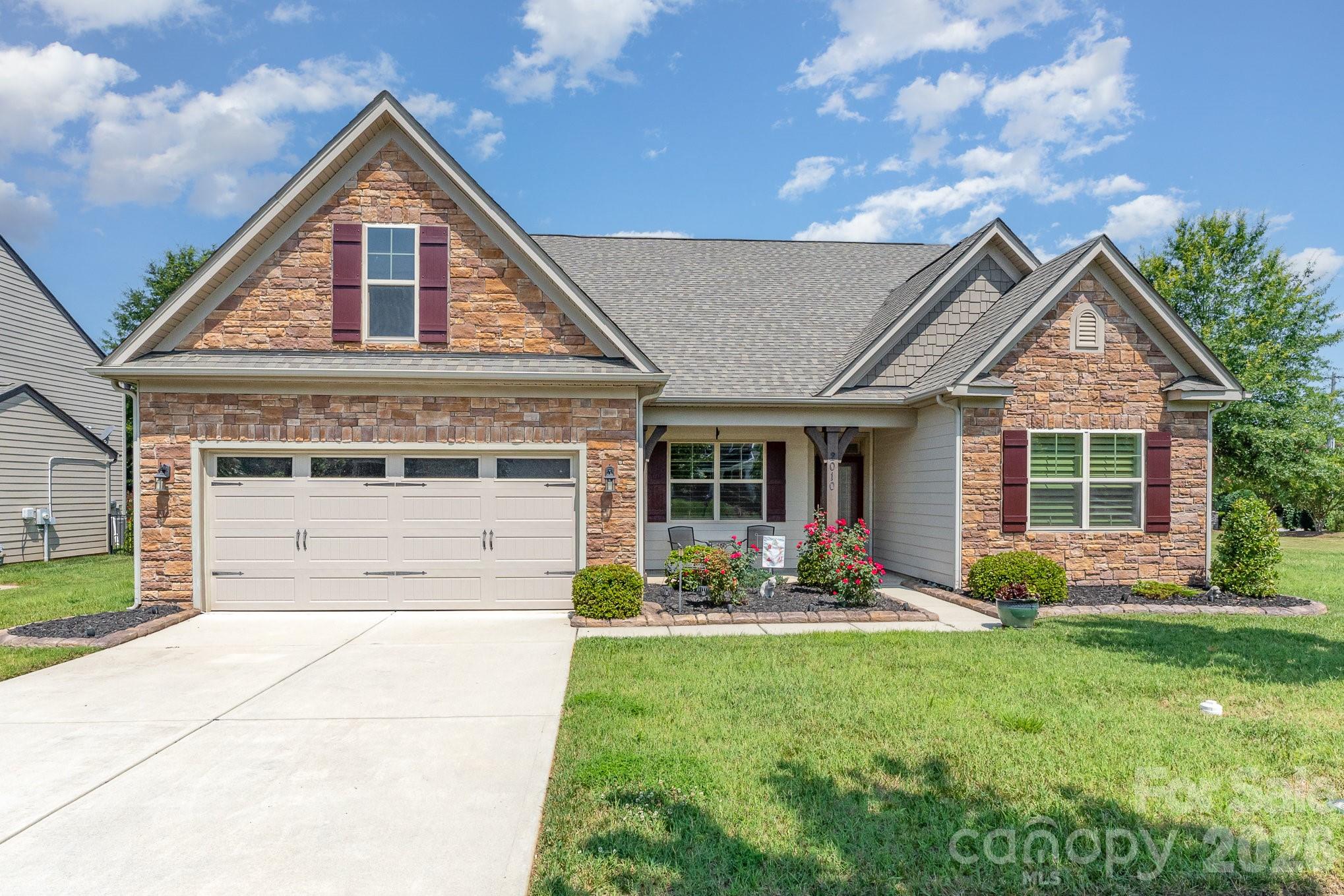 2010 Knocktree Drive Property Photo 1