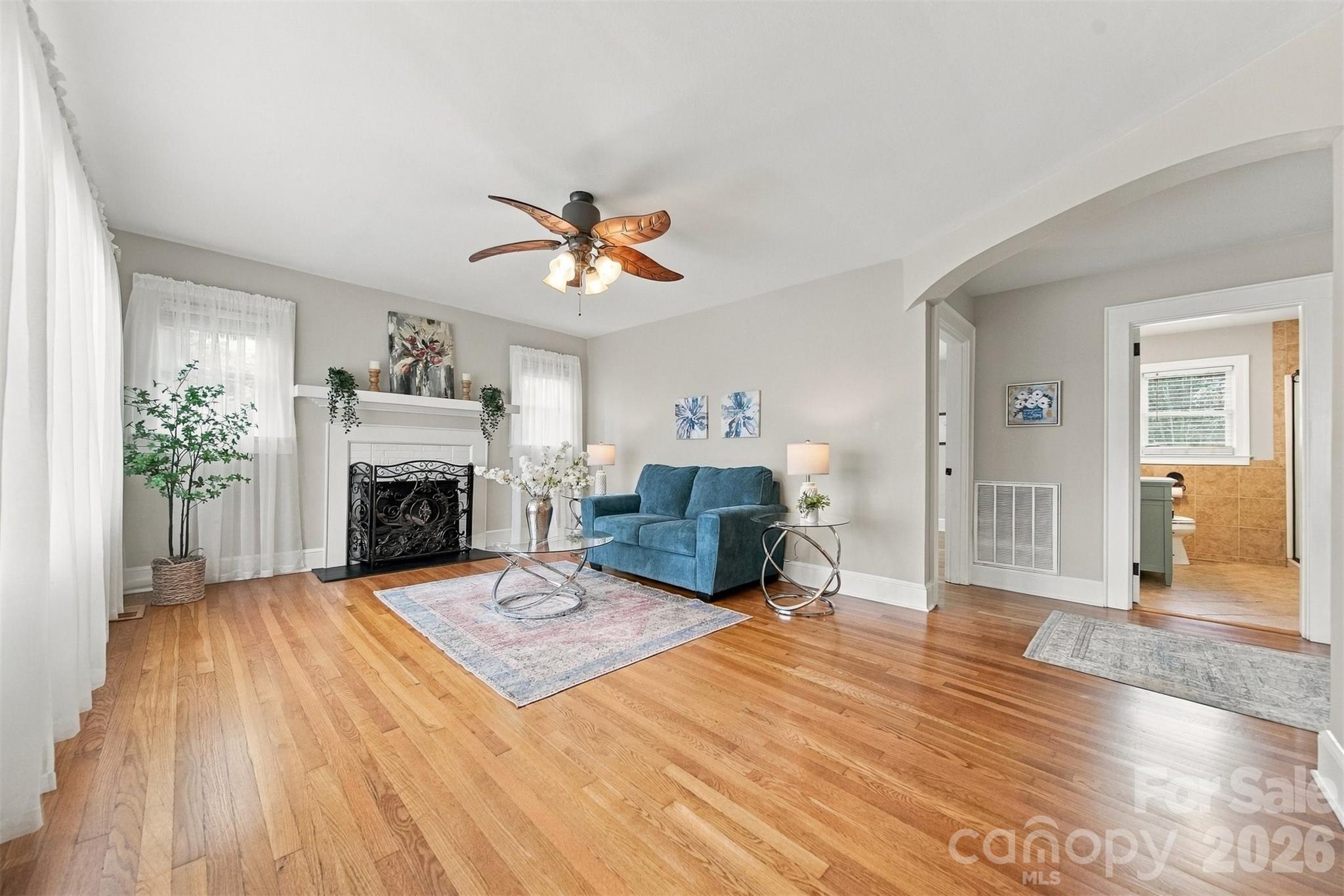 4273 Springs Road Property Photo 2