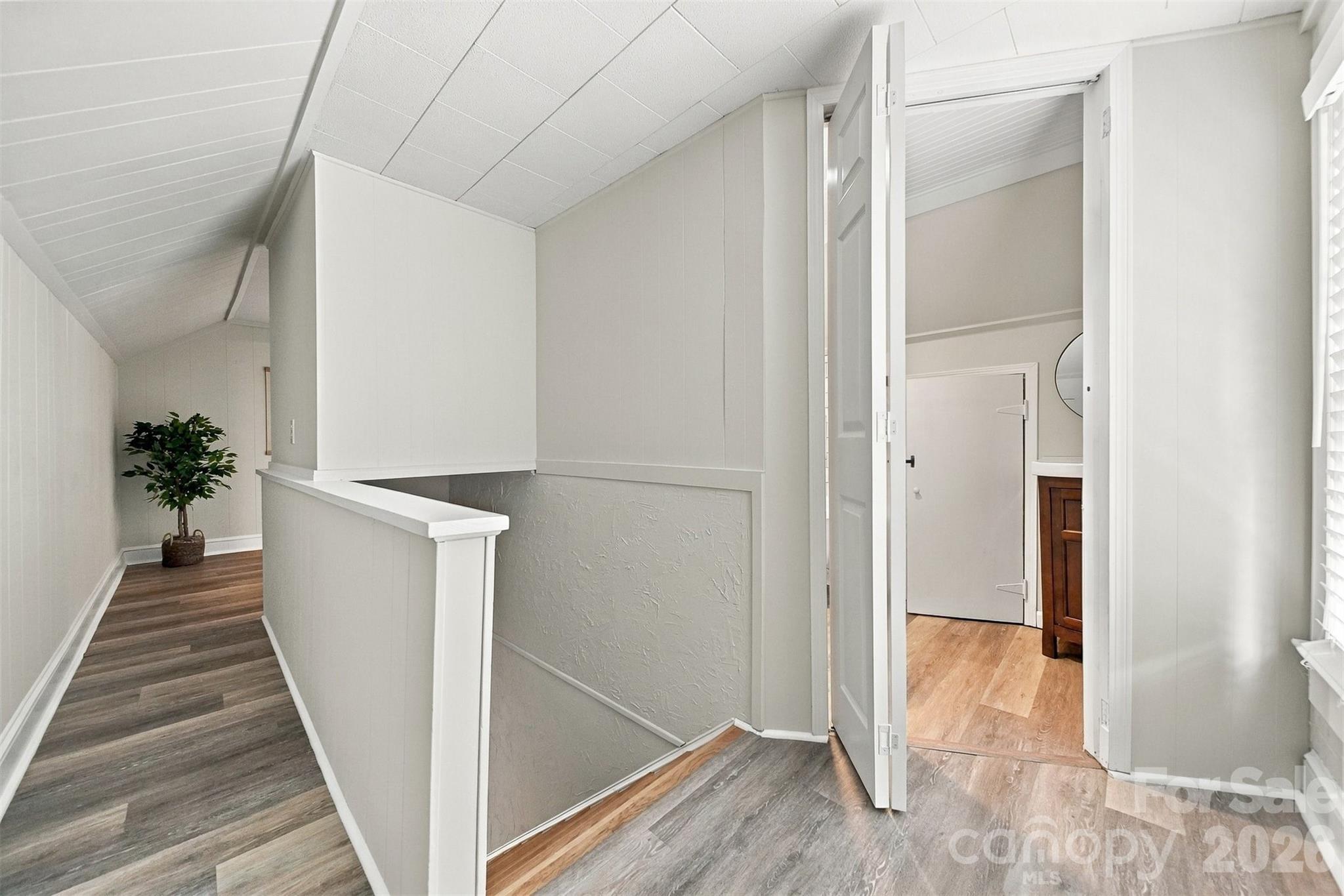 4273 Springs Road Property Photo 27