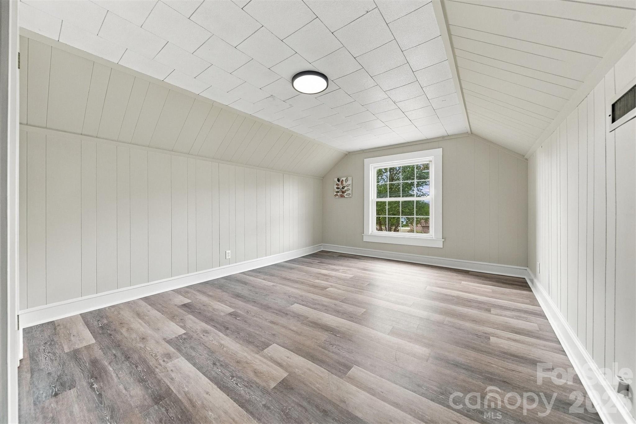 4273 Springs Road Property Photo 30
