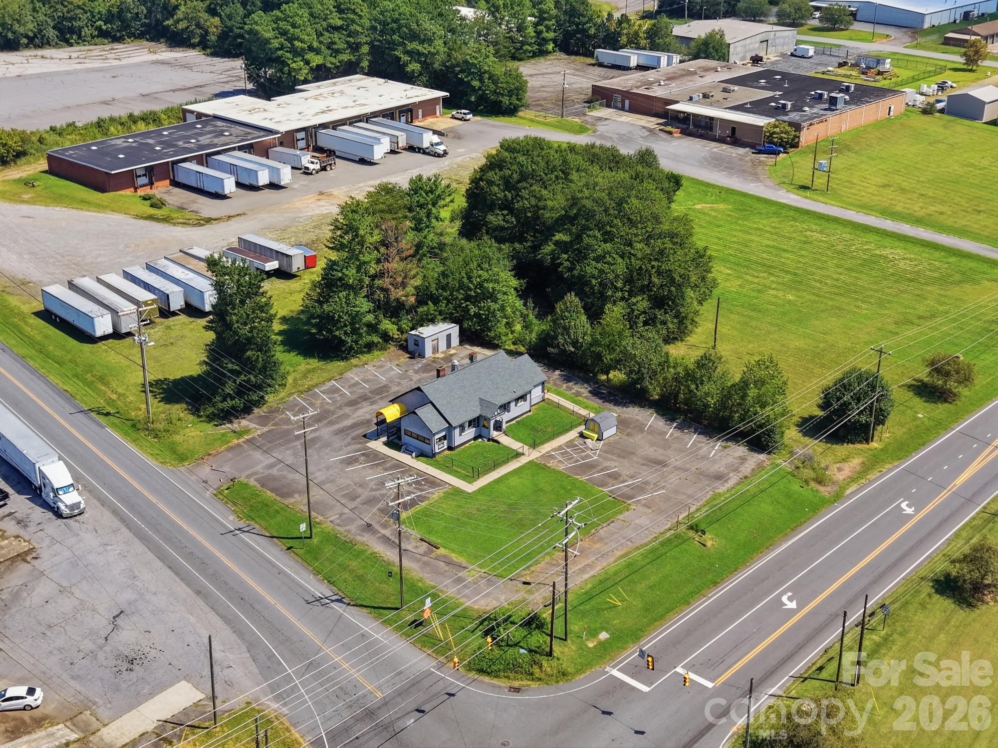 1801 Conover Boulevard Property Photo 3