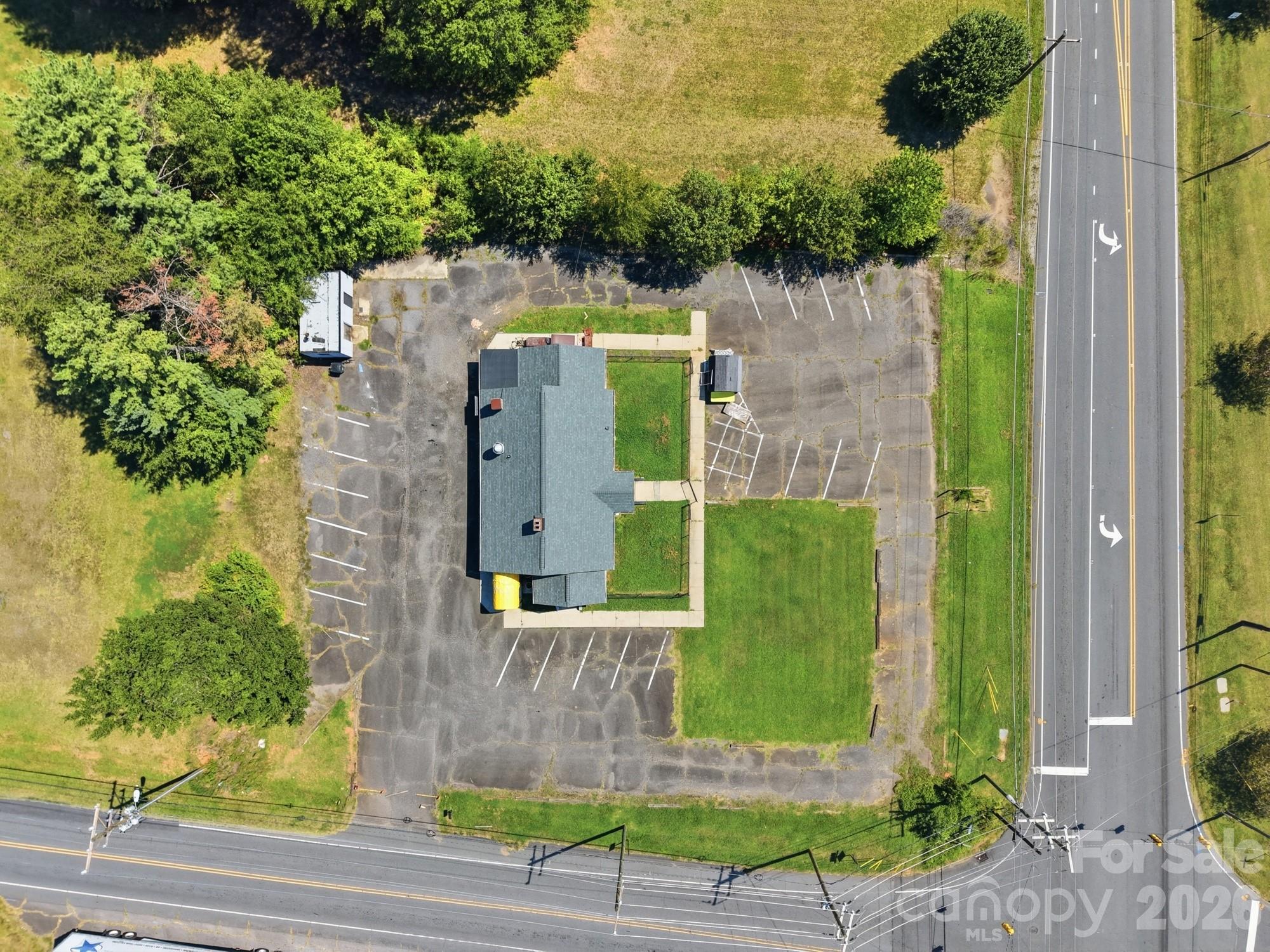 1801 Conover Boulevard Property Photo 4
