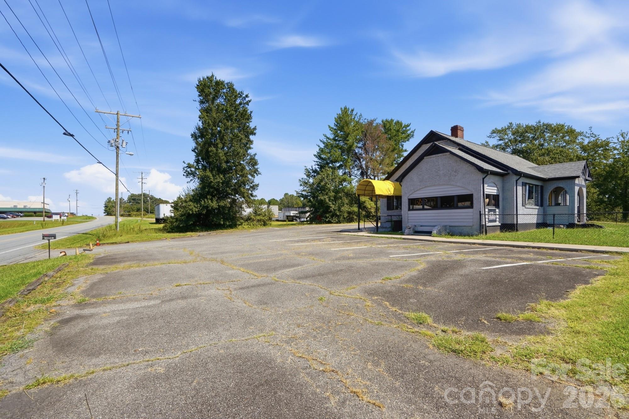 1801 Conover Boulevard Property Photo 9