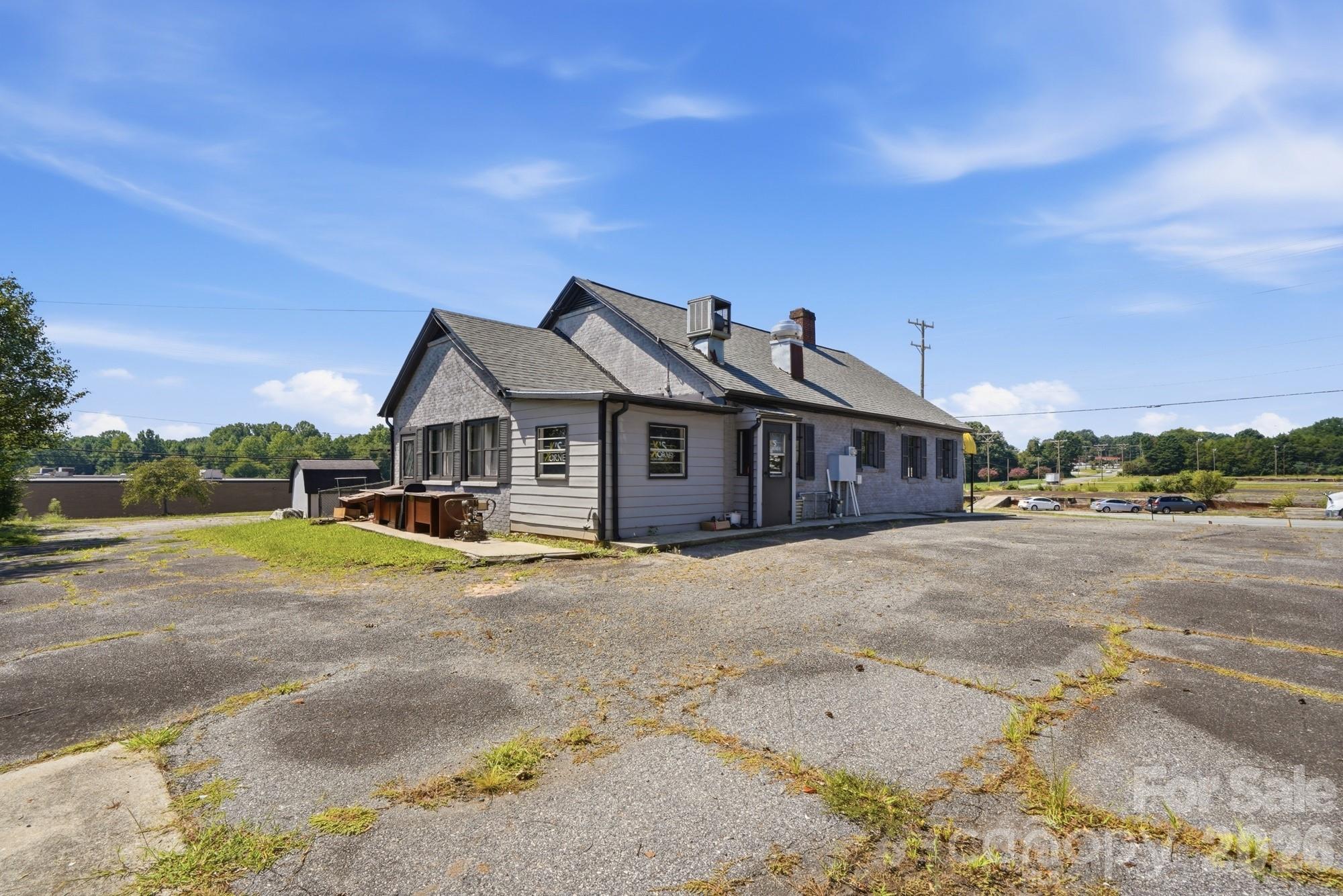 1801 Conover Boulevard Property Photo 12