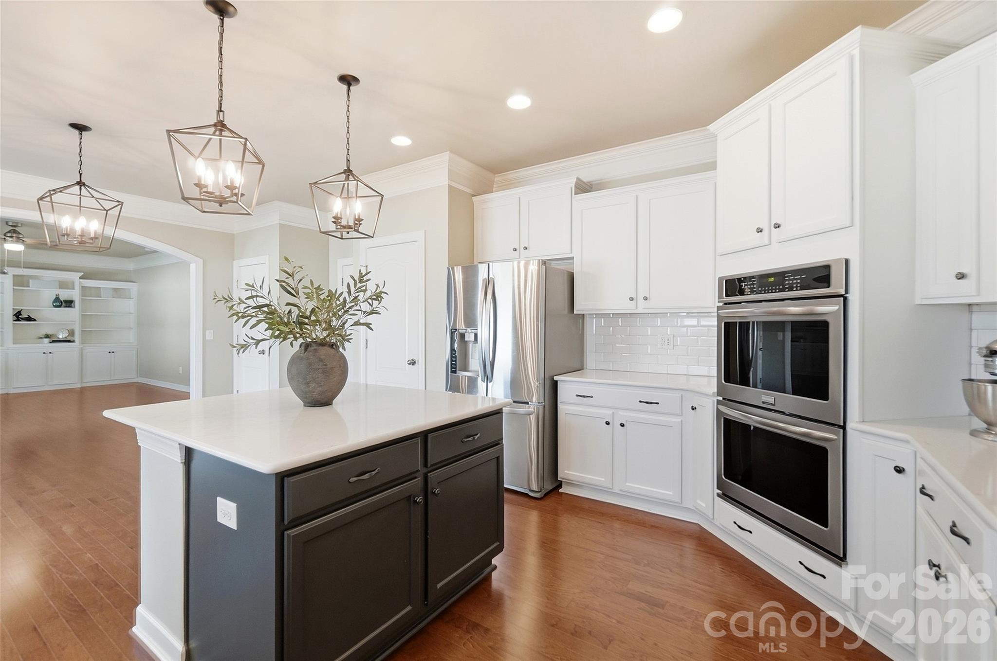 10038 Travertine Trail Property Photo 2