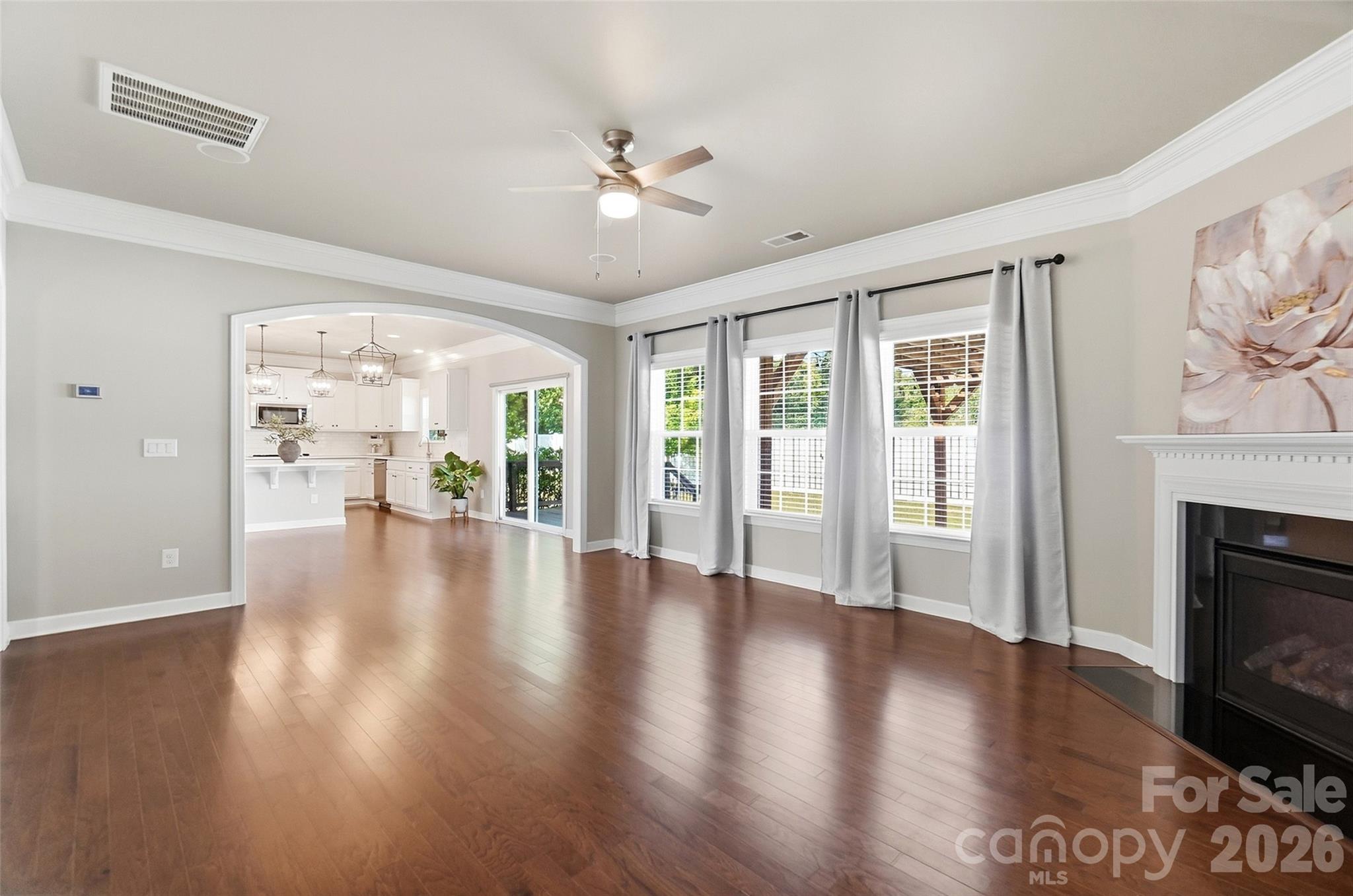 10038 Travertine Trail Property Photo 10