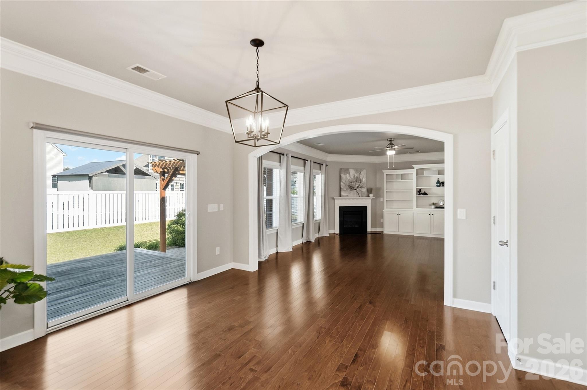 10038 Travertine Trail Property Photo 14